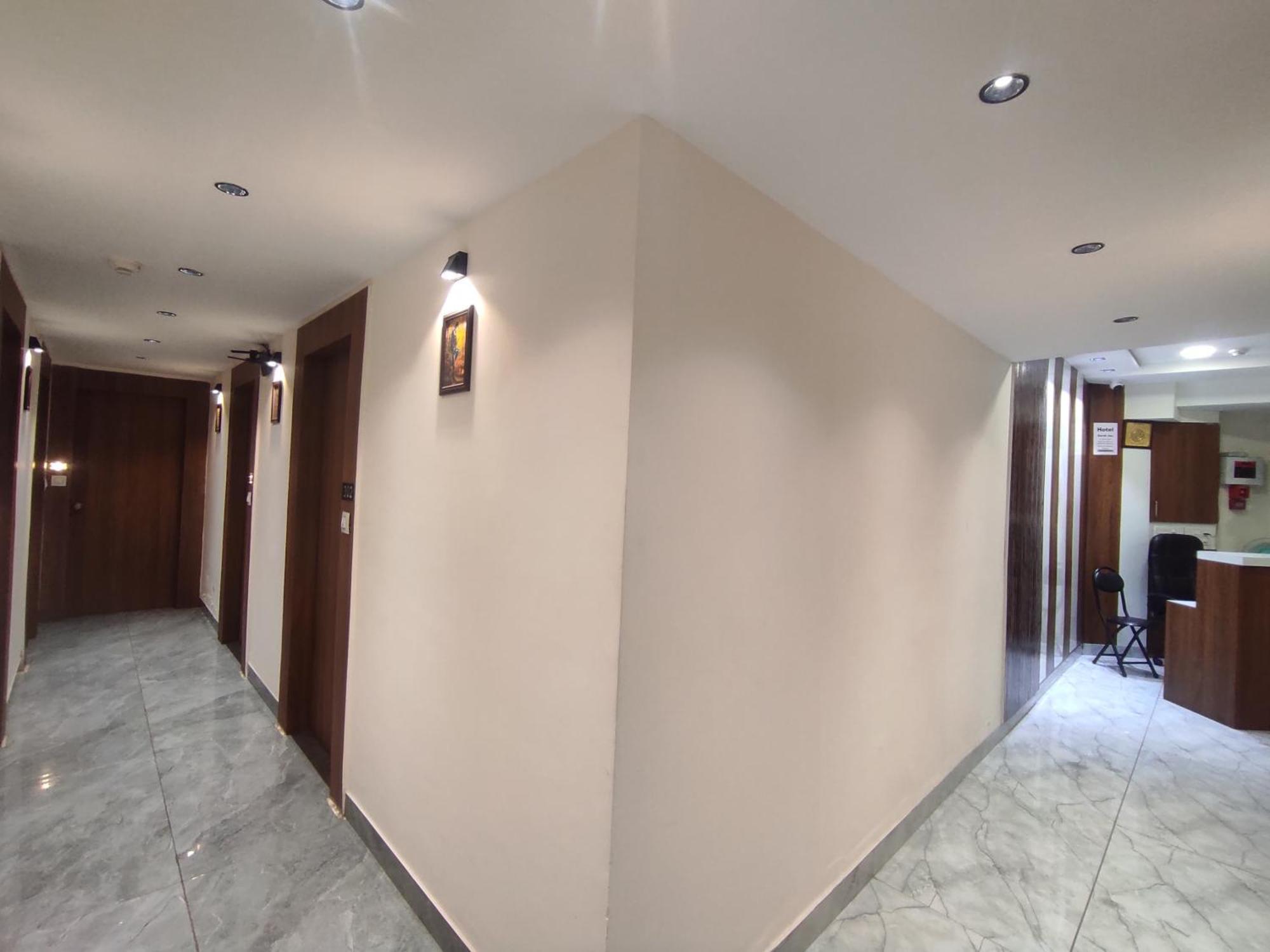 Hotel Earth Inn, Subhash Bridge, Rto Circle, Ahmedabad Esterno foto